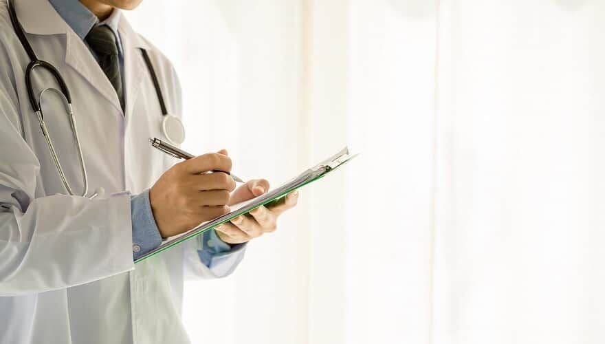 Cinco razões para implementar a LGPD em laboratórios médicos, clínicas e hospitais